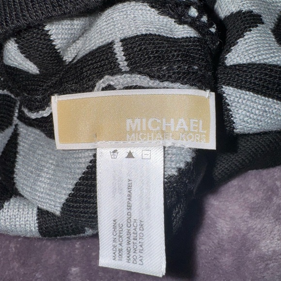 Michael Kors beanie / hat bundle of 3 - Picture 3 of 5